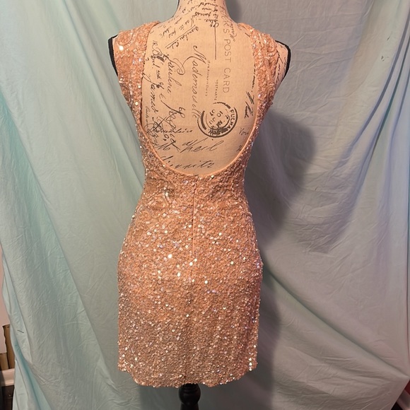 SCALA beaded cocktail dress in melon sz 4 BACKLESS - Picture 2 of 6